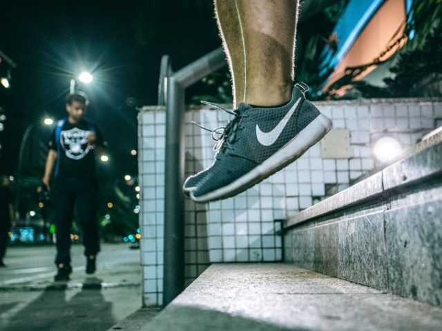 HOKA ou PUMA : quelles chaussures pour sauter mieux ?